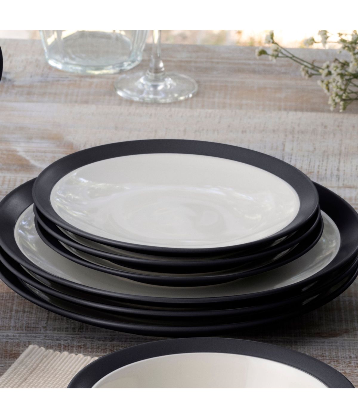 Colorwave Curve Set of 4 Salad Plates Graphite