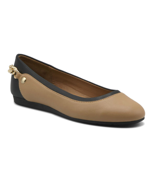 Czar Chain Detailed Spectator Flats Camel