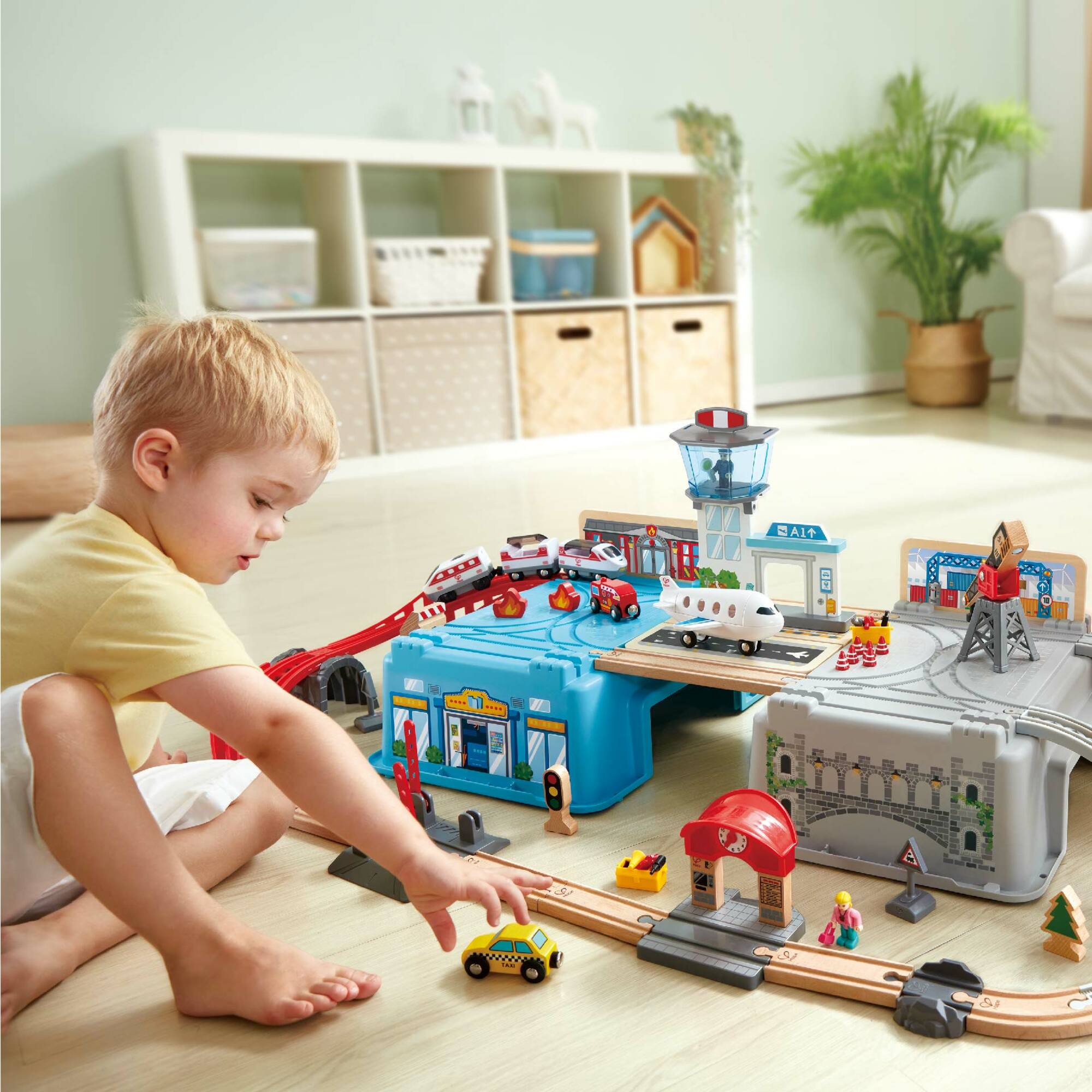 Hape Bucket Super Cityscape Transport Builder Train Set