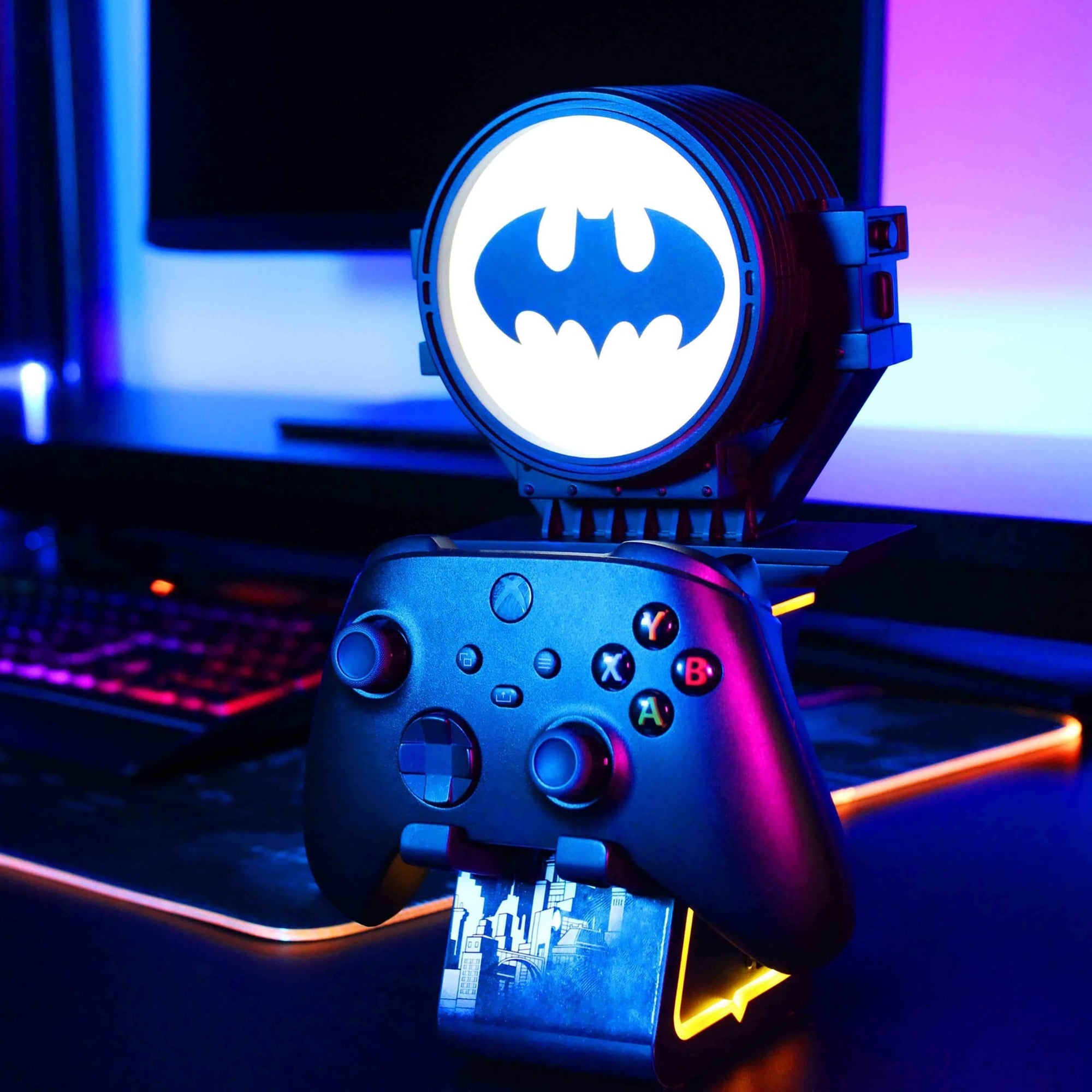 LED IKONS: DC Batman Bat Signal Phone & Controller Holder